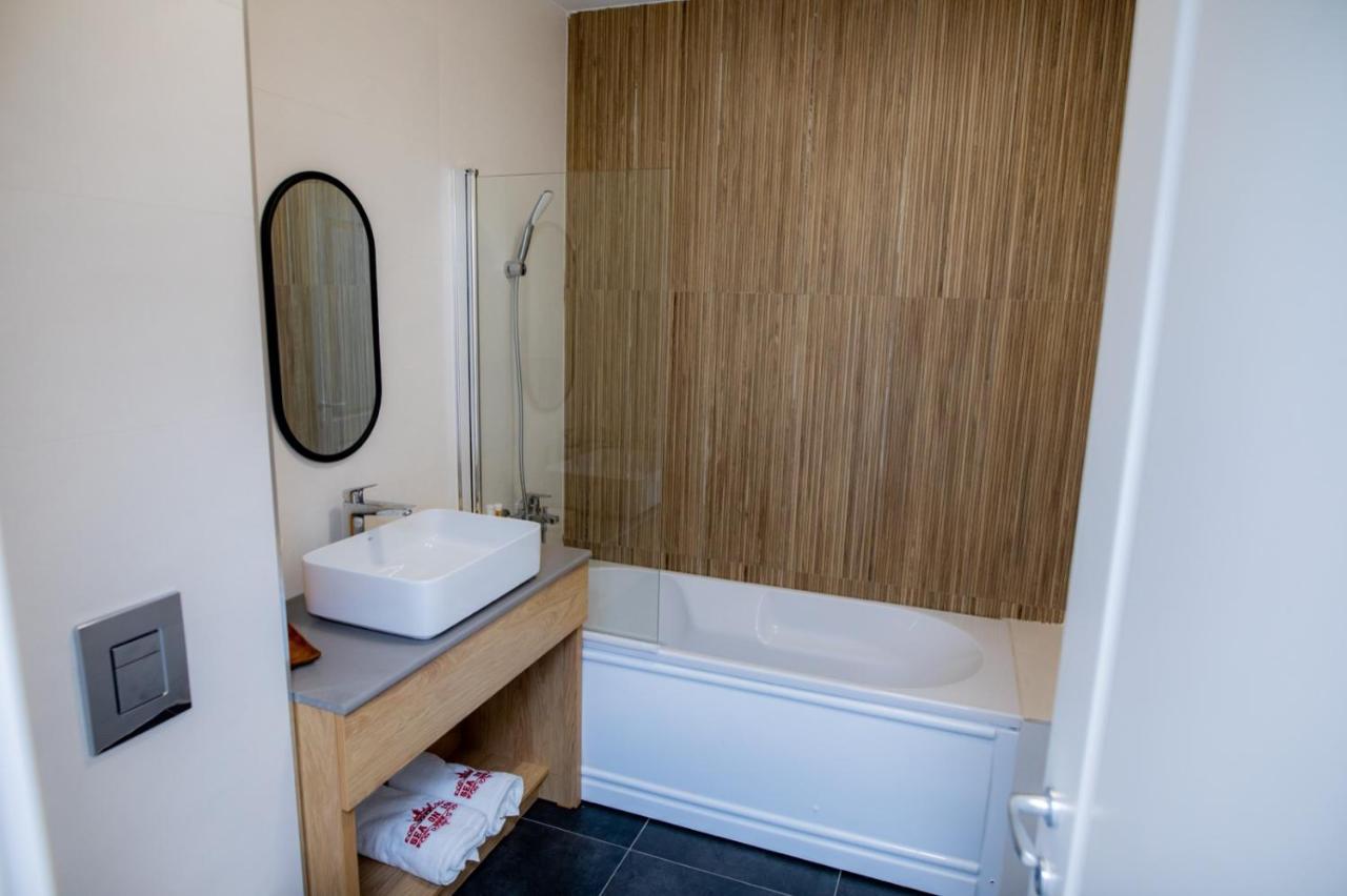 Sea On Mamaia Apartment Bagian luar foto