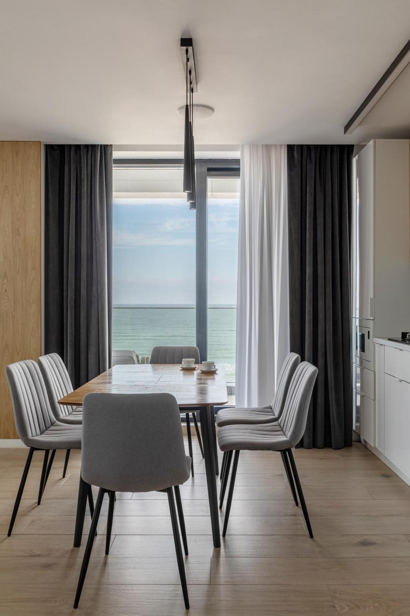 Sea On Mamaia Apartment Bagian luar foto