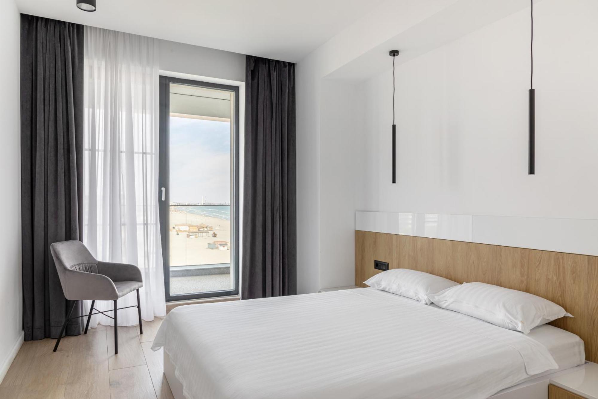 Sea On Mamaia Apartment Bagian luar foto